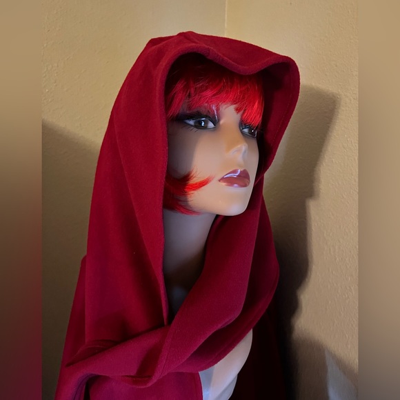 ❤️ MOLINA Crimson RED Hooded Cape Cloak Pancho Scarf IRELAND Cashmere Wool NWOT! - Picture 6 of 16